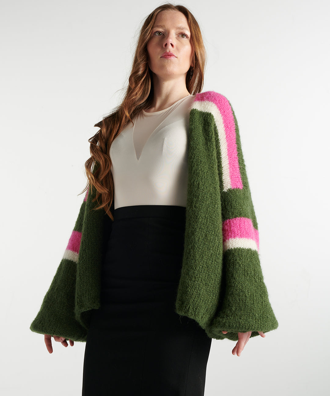 Alpaka Oversize Cardigan – grün-pink