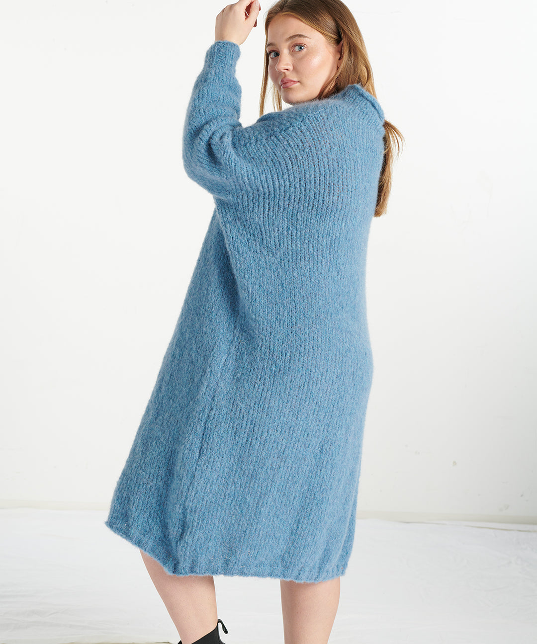 Alpaka Oversize Kleid – hellblau