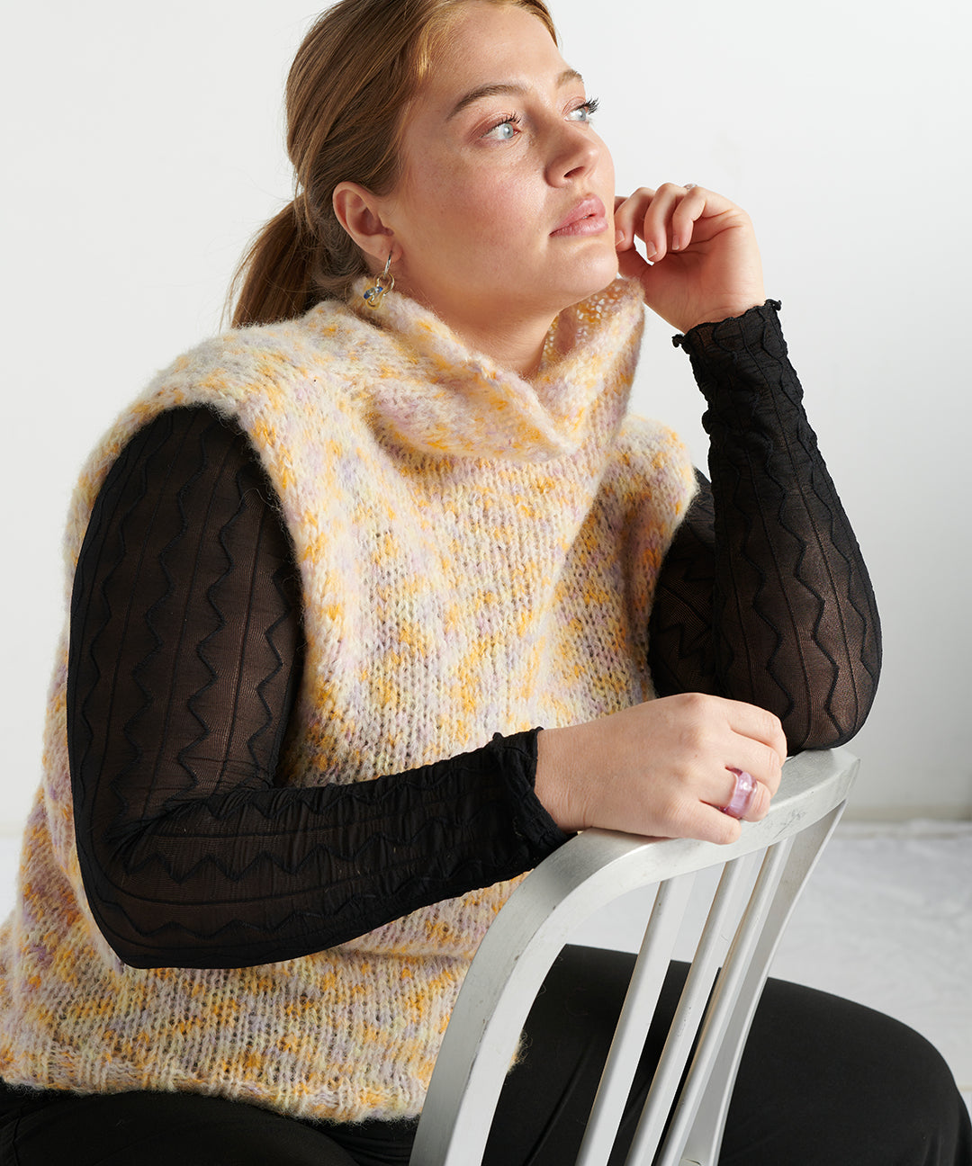 Alpaka Pullunder – gelb-flieder meliert