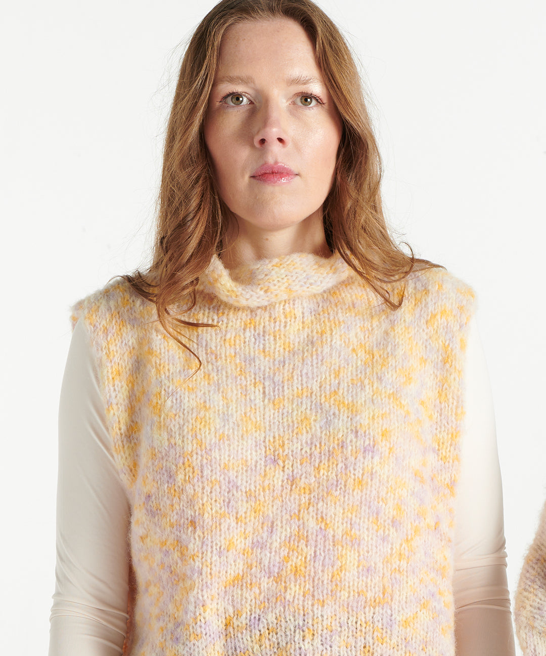 Alpaka Pullunder – gelb-flieder meliert