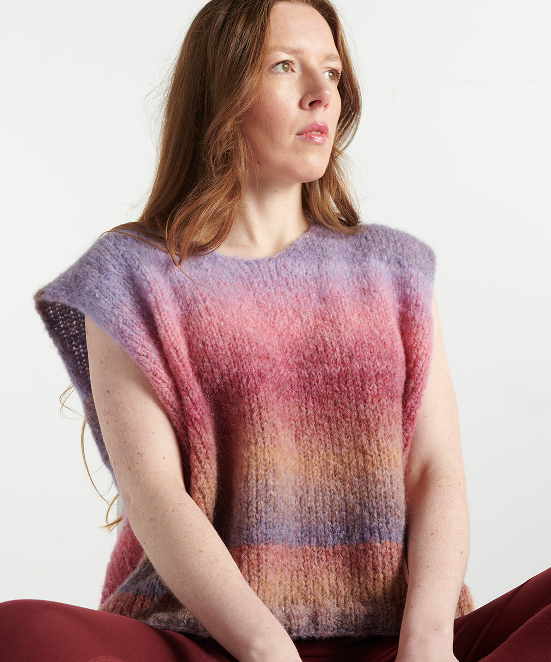 Alpaka Pullunder – lila-rot Farbverlauf