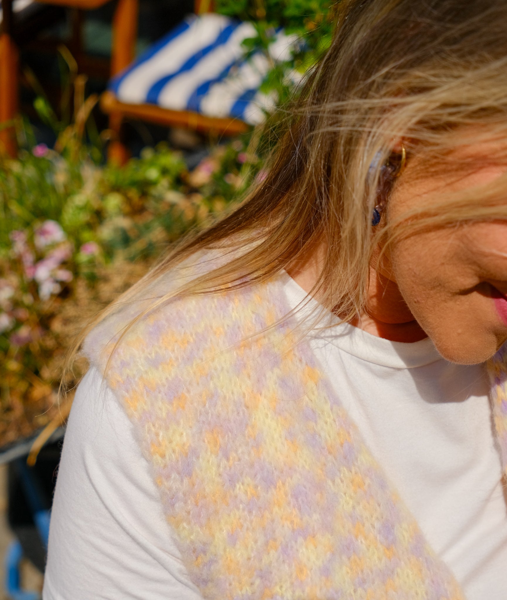 Alpaka Strickweste – gelb/flieder meliert